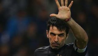 جيانلويجي بوفون حارس المنتخب الإيطالي