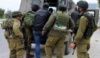 القوات الإسرائيلية تعتقل شباب فلسطيني