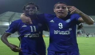 سانتوس يحتفل بهدفه الأول مع النصر