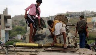 عناصر المقاومة الشعبية في تعز