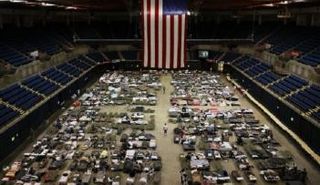 الملاعب بولاية لويزيانا تحولت لمراكز إيواء