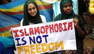 مظاهرات رافضة لحظر البوركينى بلندن