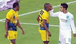 حسين المقهوي لاعب وسط الأهلي السعودي