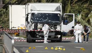 الشاحنة المستخدمة في الهجوم الإرهابي