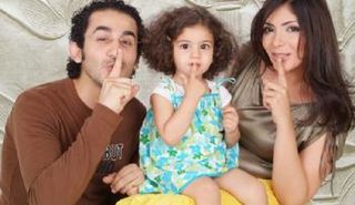 الفنانة المصرية منى زكي بصحبة زوجها الفنان أحمد حلمي