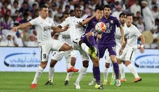 من مباراة العين والأهلي في الدوري الإماراتي