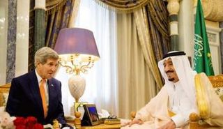 لقاء سابق بين خادم الحرمين الشريفين وكيري