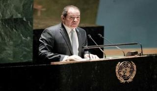 صبري بوقادوم ممثل الجزائر