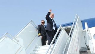 الرئيس اليمني يغادر الرياض