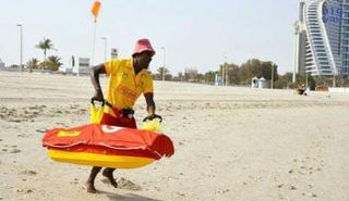 بلدية دبي تطلق روبوت إنقاذ
