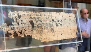 برديات الملك خوفو 