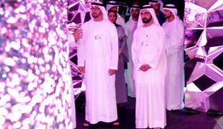 الشيخ محمد بن راشد والشيخ محمد بن زايد داخل 