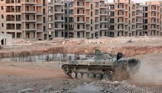 دبابة تابعة لقوات المعارضة شرق حلب