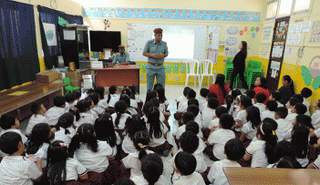 محاضرات توعوية لطلبة المدارس ضمن البرنامج 