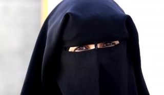 مطالب بحظر النقاب في ألمانيا