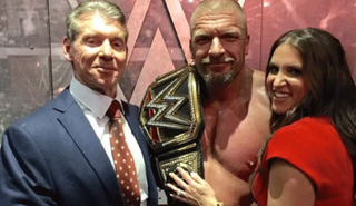 تربل إتش بين ستيفاني ماكمان وفينس ماكمان