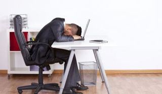 الجلوس يعرضك للخطر فحاول التحرك كل نصف ساعة