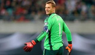 الألماني العملاق مانويل نوير 