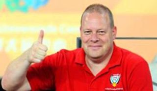 وفاة محلل مباريات منتخب الإمارات بأزمة قلبية