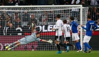 ألمانيا تكتسح إيطاليا برباعية 