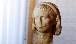 الرأس الرخامي معروضاً في روما