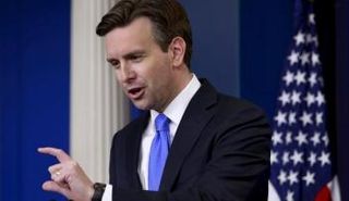 جوش إيرنست المتحدث باسم البيت الأبيض