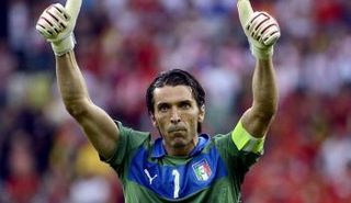 جيانلويجي بوفون حارس مرمى المنتخب الإيطالي