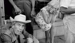 مارلين مونرو خلال تصوير فيلم عام 1960