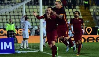 البوسني دزيكو سجل الهدف الثاني لروما بتمريرة صلاح