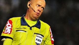 الحكم البرازيلي روبرتو لوبيز