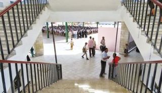 كرنفالا طلابيا بمناسبة الذكرى الأولى لعملية 