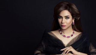 المذيعة السعودية لجين عمران