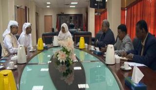 وزيرة سودانية تلتقي وفد الهلال الأحمر الإماراتي 