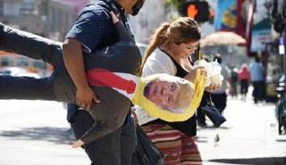 الأعراق والهجرة من القضايا الساخنة في الانتخابات الرئاسية الامريكية