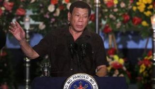 الرئيس الفلبيني رودريجو دوتيرتي يتحدث في دافاو