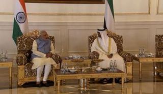 الشيخ محمد بن زايد آل نهيان ورئيس الوزراء الهندي