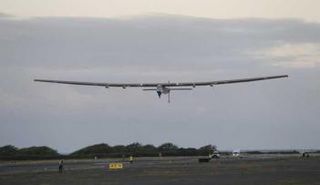 الطائرة الشمسية 