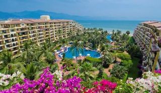 منتجع بويرتو فالارتا السياحي المكسيكي