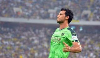 السوري عمر السومة لاعب نادي الأهلي السعودي 