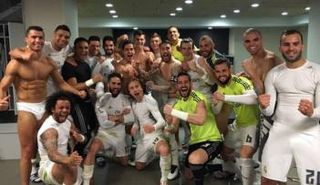 نادي هولندي مغمور يقلد احتفال لاعبي الريال في الكلاسيكو