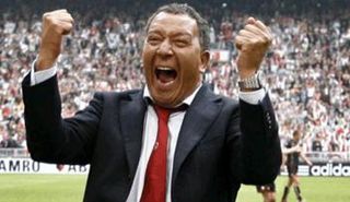 تين كات مدرب الجزيرة الإماراتي