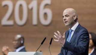 الرئيس الجديد للاتحاد الدولي (فيفا) السويسري جاني إنفانتينو