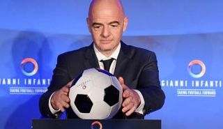 السويسري جياني إنفانتيو الرئيس المؤقت للاتحاد الأوروبي والمرشح لرئاسة الفيفا