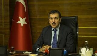 وزير الجمارك والتجارة التركي بولنت توفنكجي