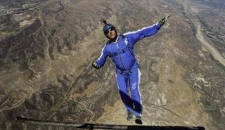 المغامر الأمريكي لوك إيكينز