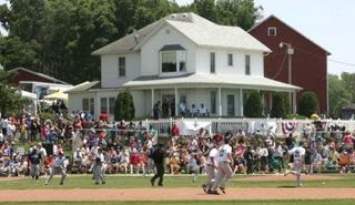 موقع تصوير ملعب البيسبول من فيلم Field of Dreams في أيوا