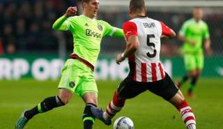 أياكس أمستردام وأيندهوفن يستعدان لمعركة حسم لقب الدوري الهولندي لكرة القدم 