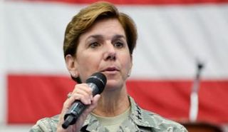 لوري روبنسون الجنرال في القوات الجوية الأمريكية