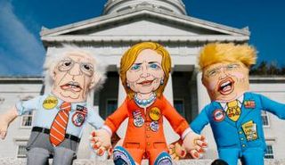 ألعاب للكلاب على شكل مرشحي الرئاسة الأمريكية