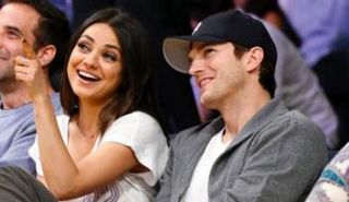 ميلا كونيس وآشتون كوتشر